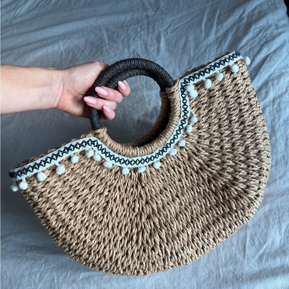 Woven Straw Pom Pom Tote Bag - Natural